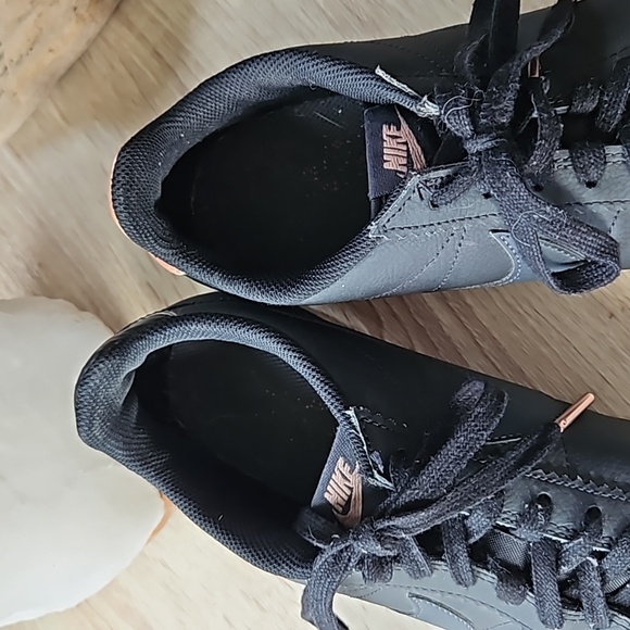 Nike Classic Cortez 72 Leather Sneakers - Picture 6 of 9
